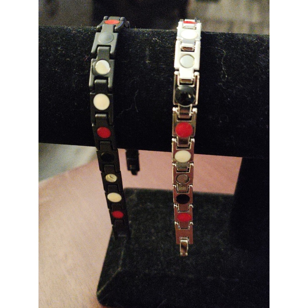 Unisex Bella Bee Magnetic Reversible Bracelet Set Silver & Black With Adjuster